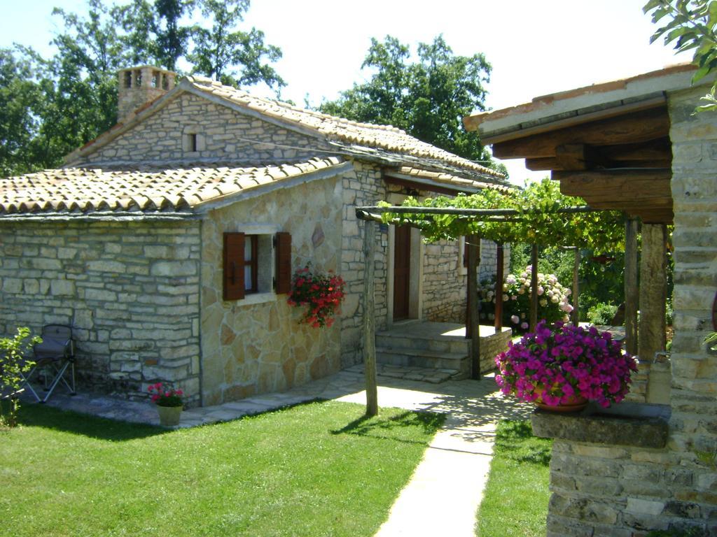 Holiday Home Maria Pazin Buitenkant foto